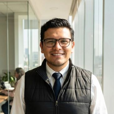Dr. Javier Higareda